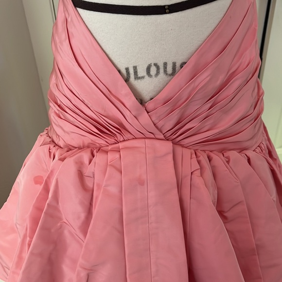 Beautiful iconic, Oscar de la Renta skirt featured in fashion, magazine, size 4 - Picture 2 of 8